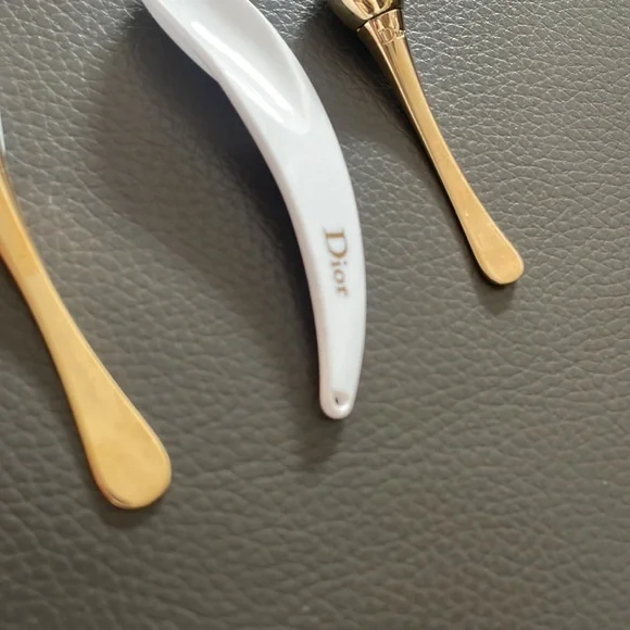 Dior Gold and White Skincare Applicators (5)